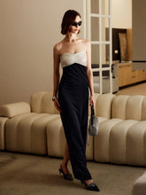 Langes Tube-Kleid mit Pailletten und Farbblock